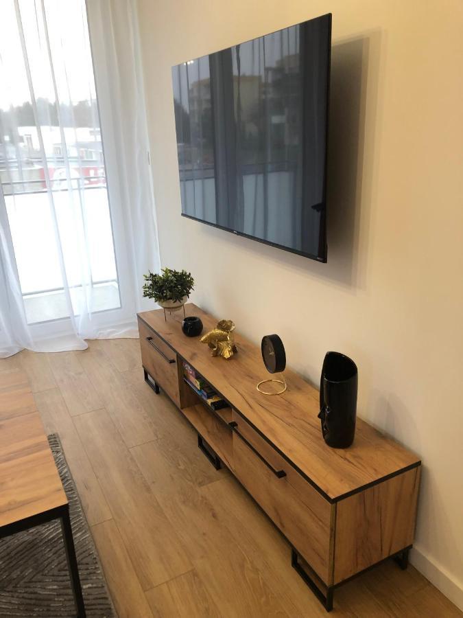 Apartament Pileckiego Nowy Dwor Mazowiecki Modlin Airport Buitenkant foto