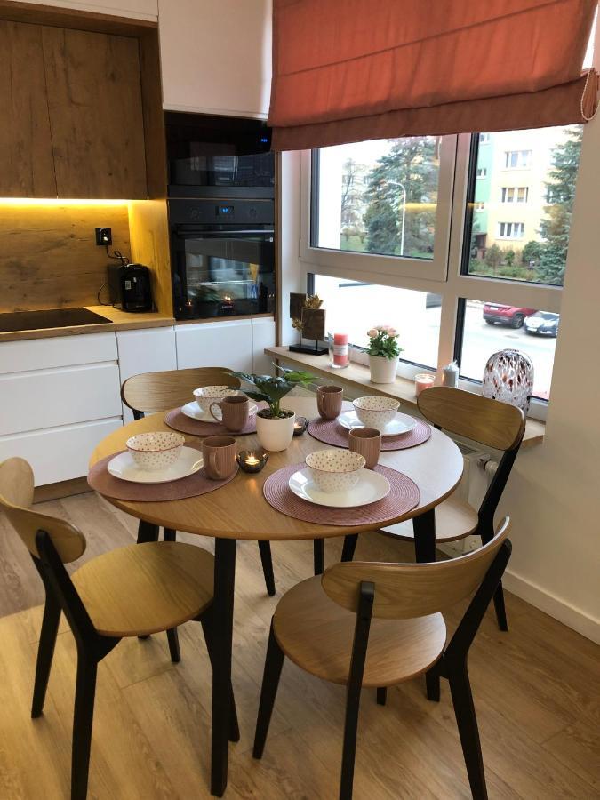 Apartament Pileckiego Nowy Dwor Mazowiecki Modlin Airport Buitenkant foto
