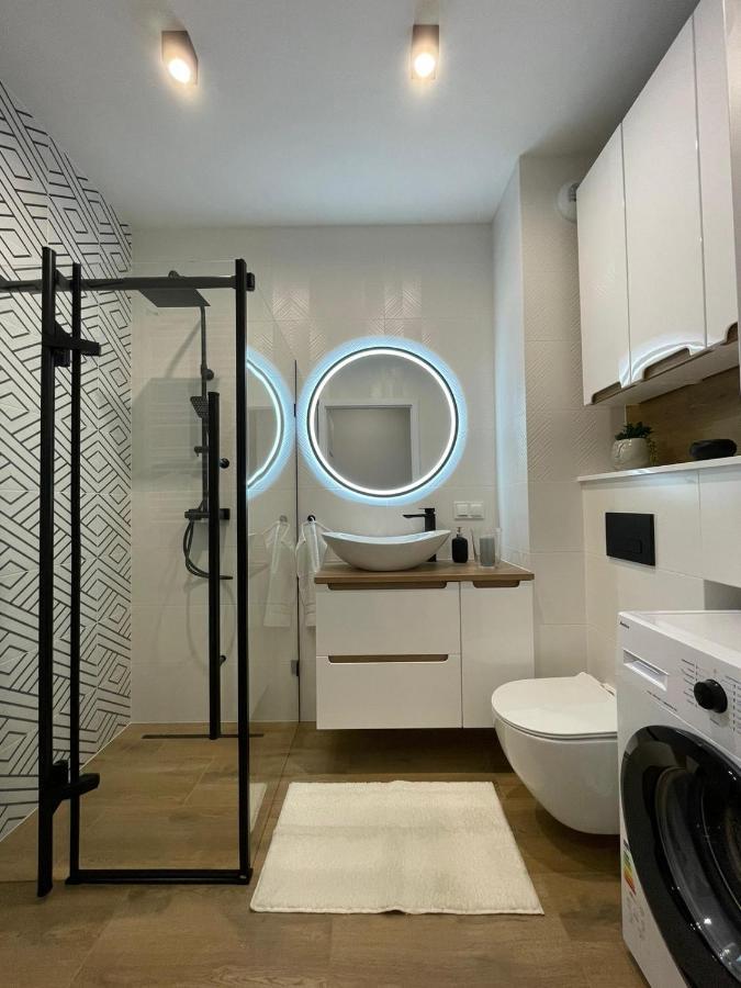 Apartament Pileckiego Nowy Dwor Mazowiecki Modlin Airport Buitenkant foto