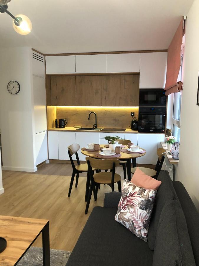 Apartament Pileckiego Nowy Dwor Mazowiecki Modlin Airport Buitenkant foto